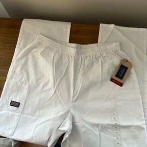 Women’s White Scrub Pants!!